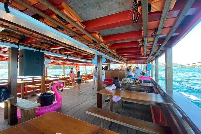 Angra dos Reis Boat Tour with Lunch - From Rio to Angra dos Reis: the day starts early for good reason