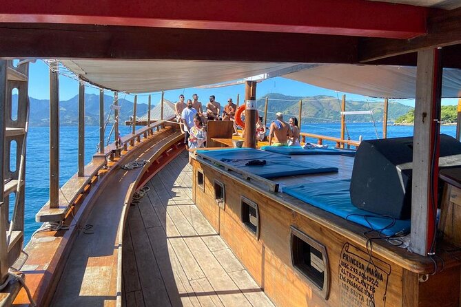 Angra dos Reis Boat Tour with Lunch - Lagoa Verde: the shallow-water highlight near Araçatiba