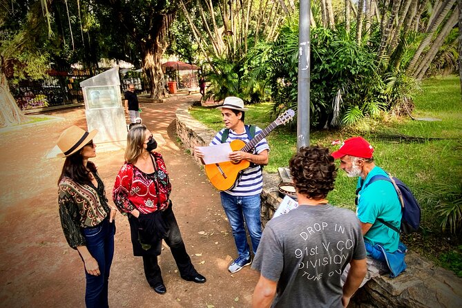 Bossa Nova Walking Tour - Why a live guitarist makes this bossa nova walk click