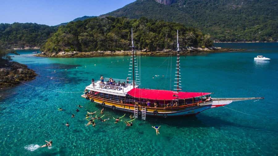 From Rio de Janeiro: Angra dos Reis & Ilha Grande Day Tour - The boat ride: where comfort matters