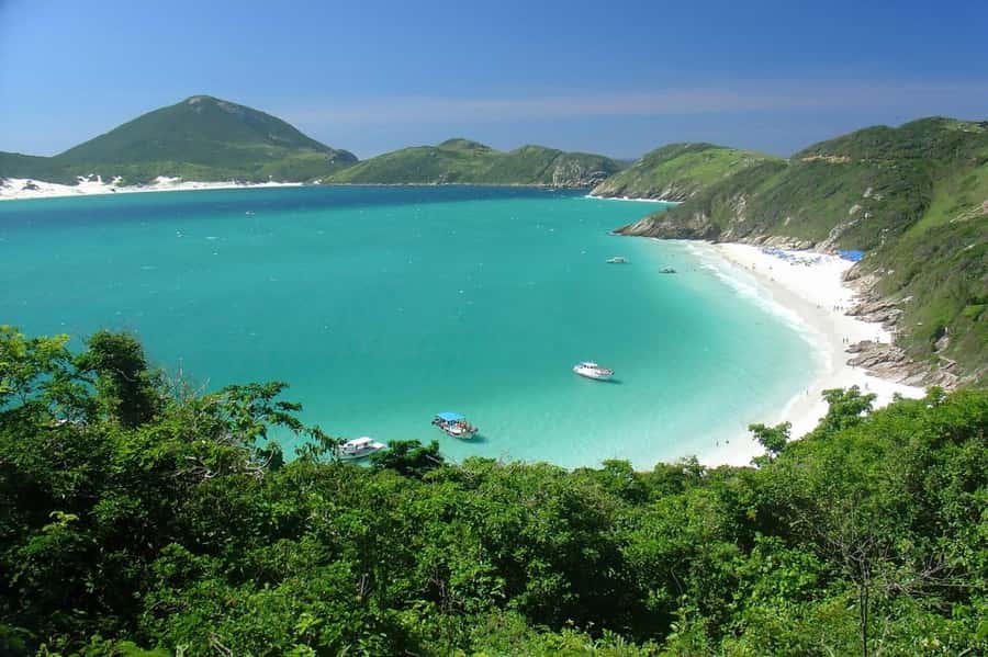 From Rio de Janeiro: Arraial do Cabo Island Day Trip - Arraial do Cabo’s “Brazilian Caribbean” feeling, minus the hype