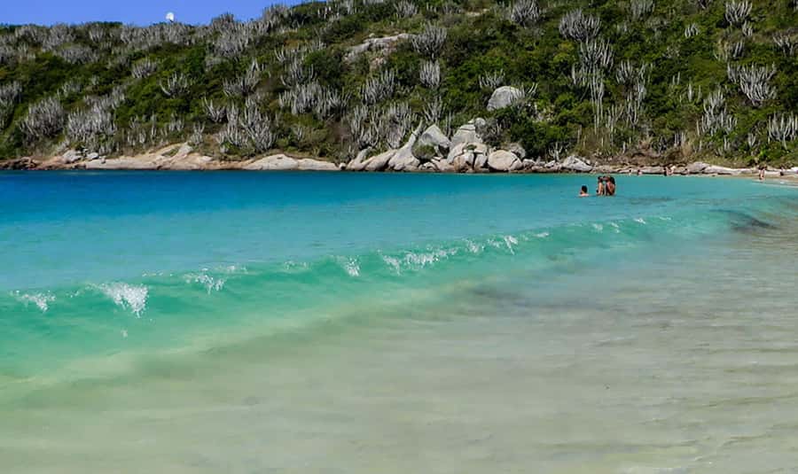 From Rio de Janeiro: Arraial do Cabo Island Day Trip - Fenda de Nossa Senhora: a quick stop that adds personality