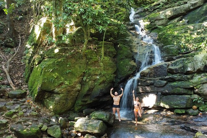 Garganta do Céu and Waterfall hike in Pedra da Gávea - Guide quality and group size: why 10 people helps