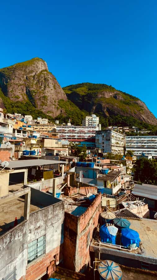 Hike Dois Irmãos + Vidigal Favela Experience - Safety and etiquette in Vidigal: simple rules that matter