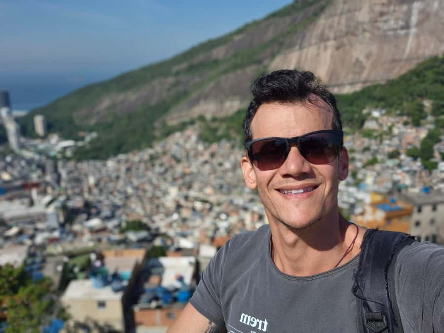 Jeep'n'Culture: Rocinha Favela and Tijuca Rainforest Tour - Your guide matters: Mario, Bella, and why the right pacing helps