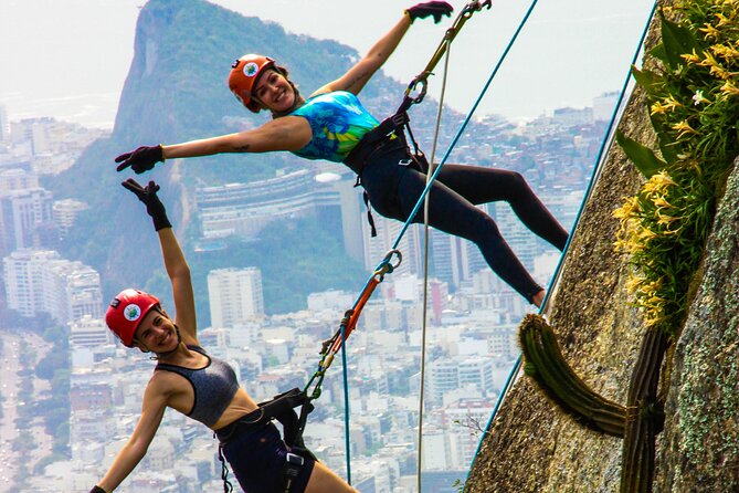 Morro Dois Irmãos Hikking + Vidigal Favela Tour - Vidigal favela tour: culture lessons with city views