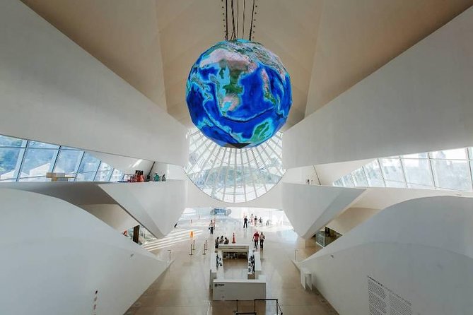 Museum of Tomorrow Guided Tour, Admission & Transfer - Mauá Square: A View Over Guanabara Bay Plus a History Lesson