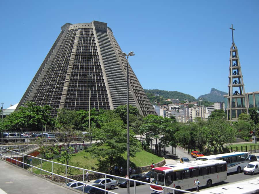 One Day in Rio: Full-Day Rio de Janeiro City Tour - Copacabana, Ipanema, and Leblon: beach time as the last reality check