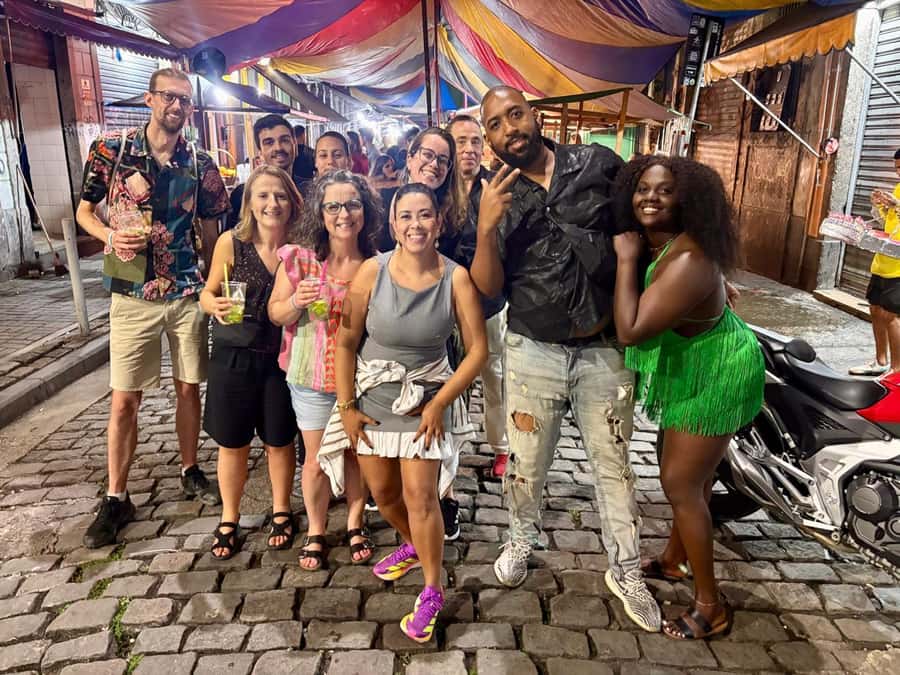 Pedra do Sal: Live Samba Night with Local Guide & Drink - Safety, Comfort, and Group Handling (What to Expect)