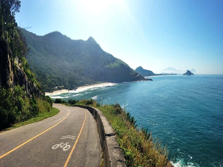 Pedra do Telégrafo Hike and Beach Full-Day Tour - Tour length and timing: why early matters more than you think