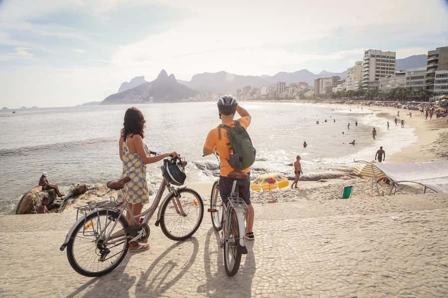 Rio Bike Tour – Discover the Beaches and Lagoon - Meeting at Fairmont Copacabana: timing that prevents stress
