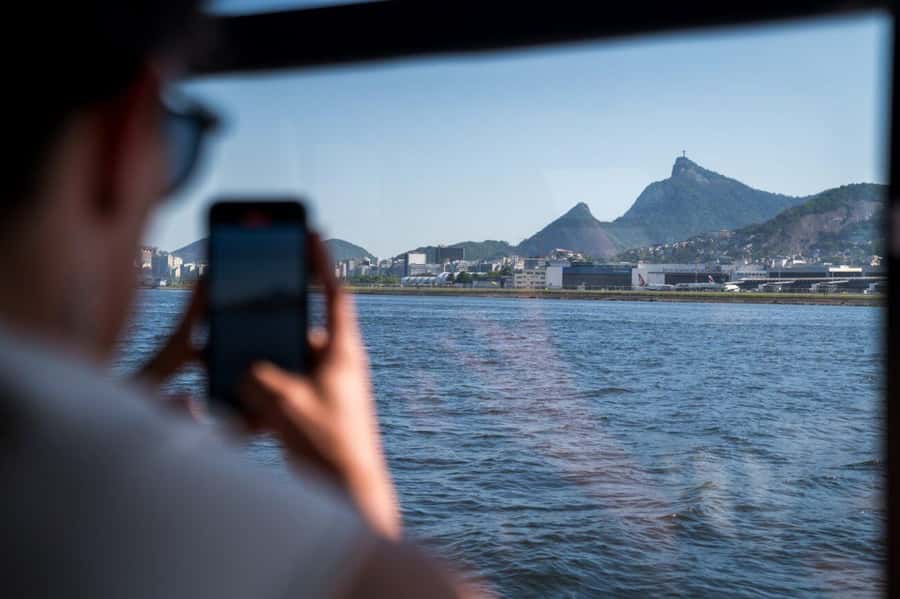Rio: Boat Tour of Guanabara Bay - Villegagnon Island, Santos Dumont Airport, Fiscal Island, and the Navy Arsenal