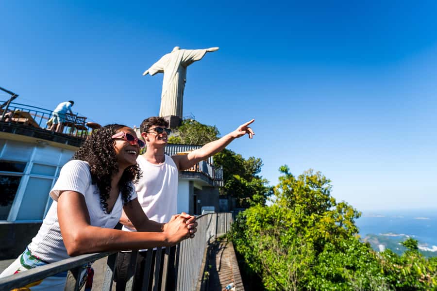 Rio: Christ the Redeemer & Selarón Steps Half-Day Tour - Price, guide quality, and comfort tips for a smooth half-day