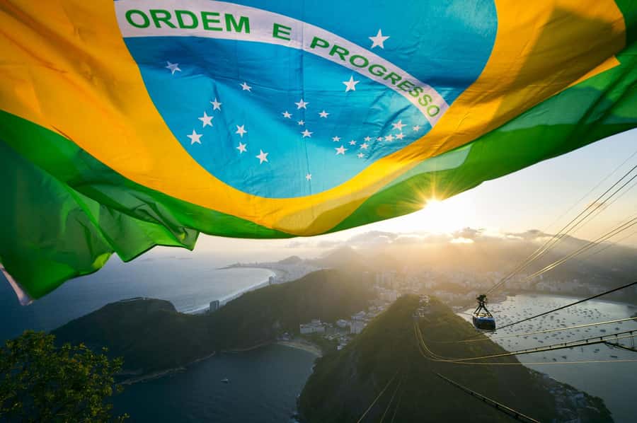 Rio: Christ the Redeemer & Sugarloaf Express Tour - Christ the Redeemer on Corcovado: getting the big moment without chaos