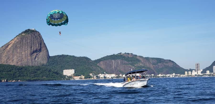 Rio de Janeiro: 2-Hour Boat Trip with Parasailing - How the Crew Picks Your Sky Route Near Niterói and Urca