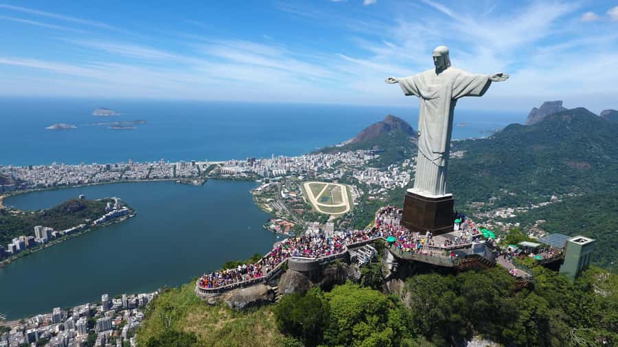 Rio de Janeiro: 30-Min Helicopter Ride with Transfers - The practical side: duration, group size, and comfort