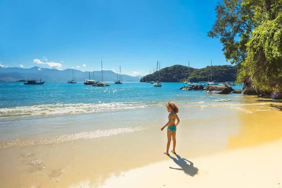Rio de Janeiro: Angra dos Reis and Ilha Grande Full-Day Tour - Lagoa Azul on Ilha Grande: the swim stop everyone talks about