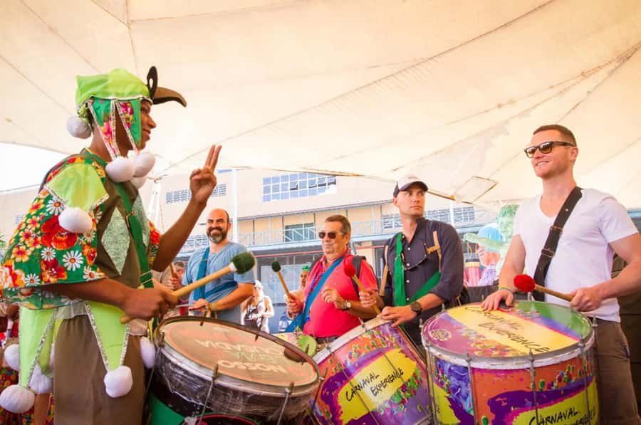 Rio de Janeiro: Carnaval Backstage Tour and Samba Class - FAQ