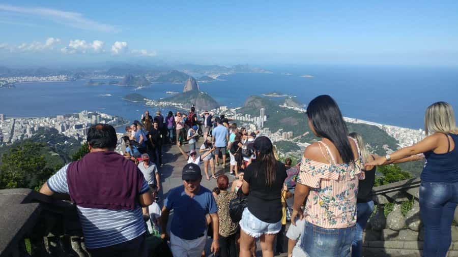 Rio de Janeiro: Christ, Selaron Steps, and Tijuca Park Tour - Parque Lage in Tijuca National Park: Where the City Chills Out