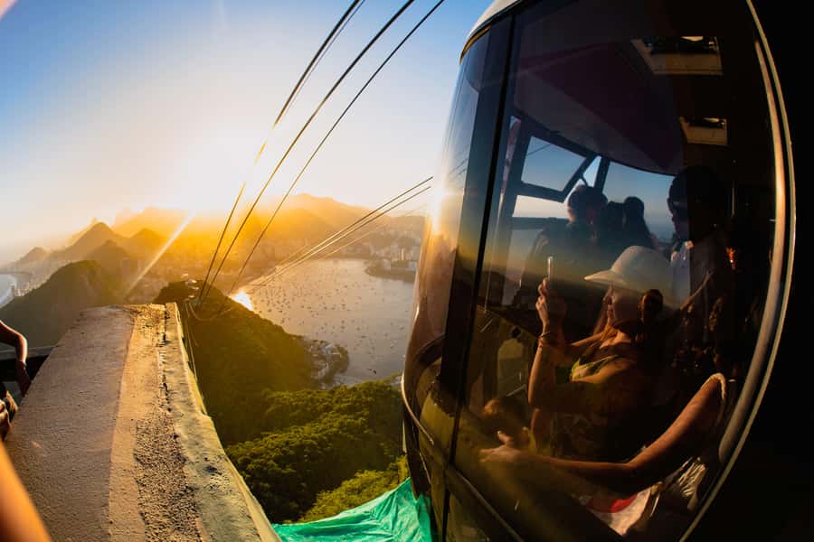 Rio de Janeiro: Christ the Redeemer, Sugarloaf, & City-tour - Buffet Lunch in Rio: Fuel Without Fuss
