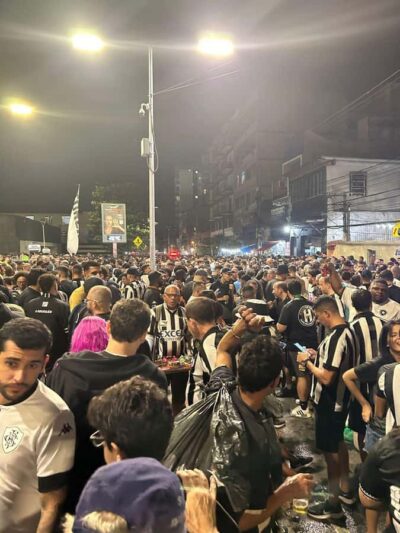 Rio de Janeiro: Enjoy a Botafogo soccer game with Locals - Starting in the fan area instead of outside your comfort zone