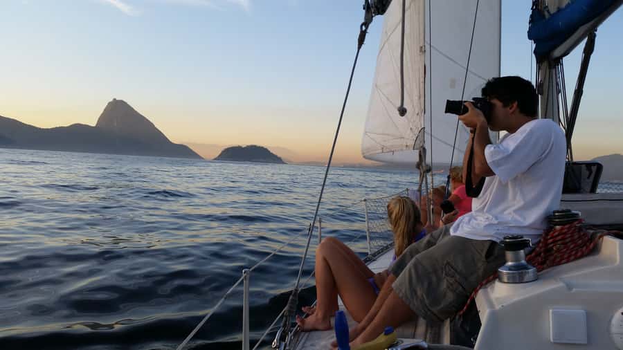 Rio de Janeiro: Guanabara Bay Sunset Sailing Tour & Drinks - Guanabara Bay: your best seat for Rio’s skyline