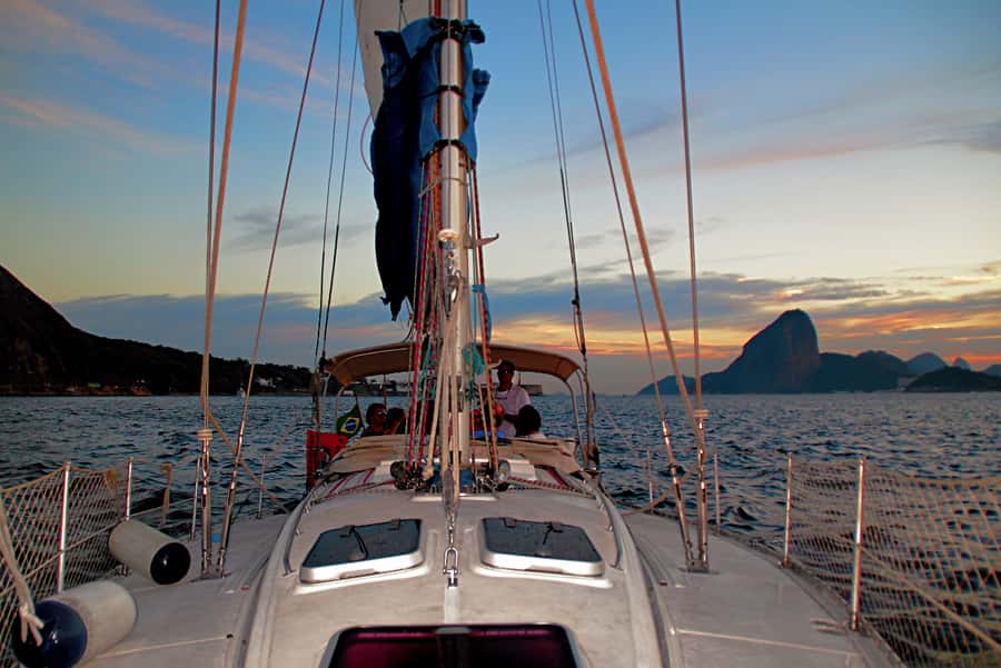 Rio de Janeiro: Guanabara Bay Sunset Sailing Tour & Drinks - Price and value: what $70 gets you in Rio