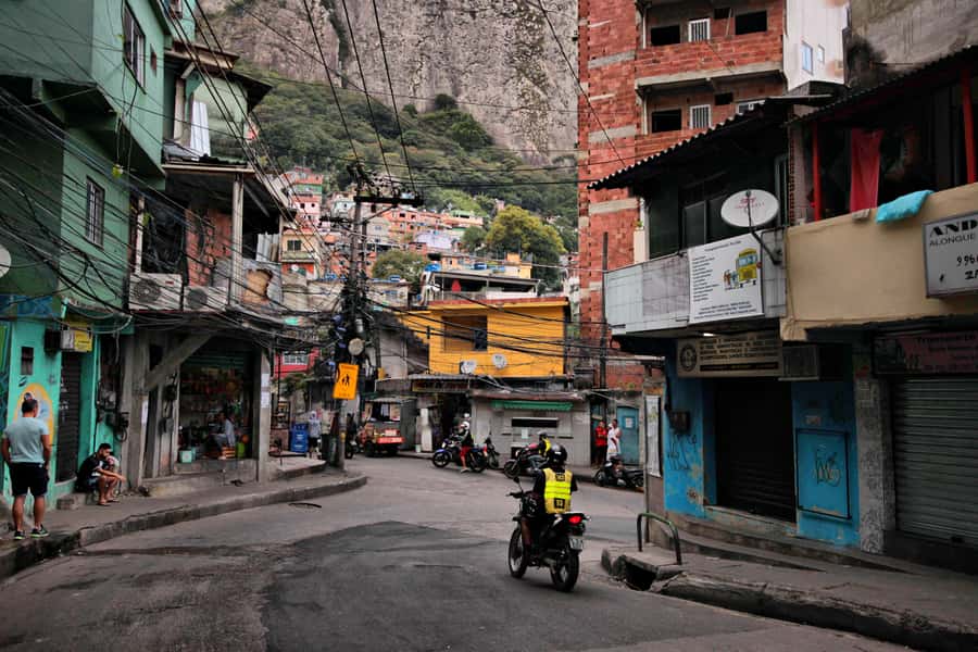 Rio De Janeiro: Half-Day Rocinha Favela Walking Tour - Who should book this Rocinha half-day walk
