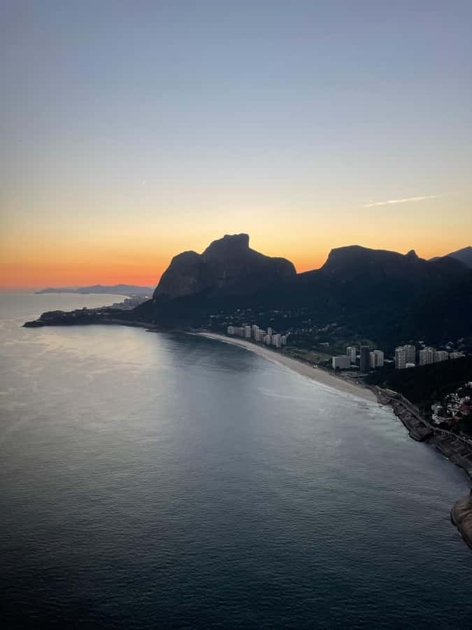 Rio De Janeiro Helicopter Flight Tour - Ipanema and Maracanã: seeing Rio’s variety in a single pass