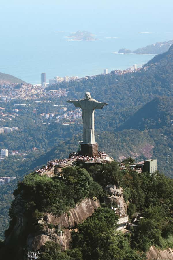 Rio de Janeiro: Helicopter Tour with an unforgettable view - Leblon and Ipanema: Seeing the Beach Line as One Connected Scene