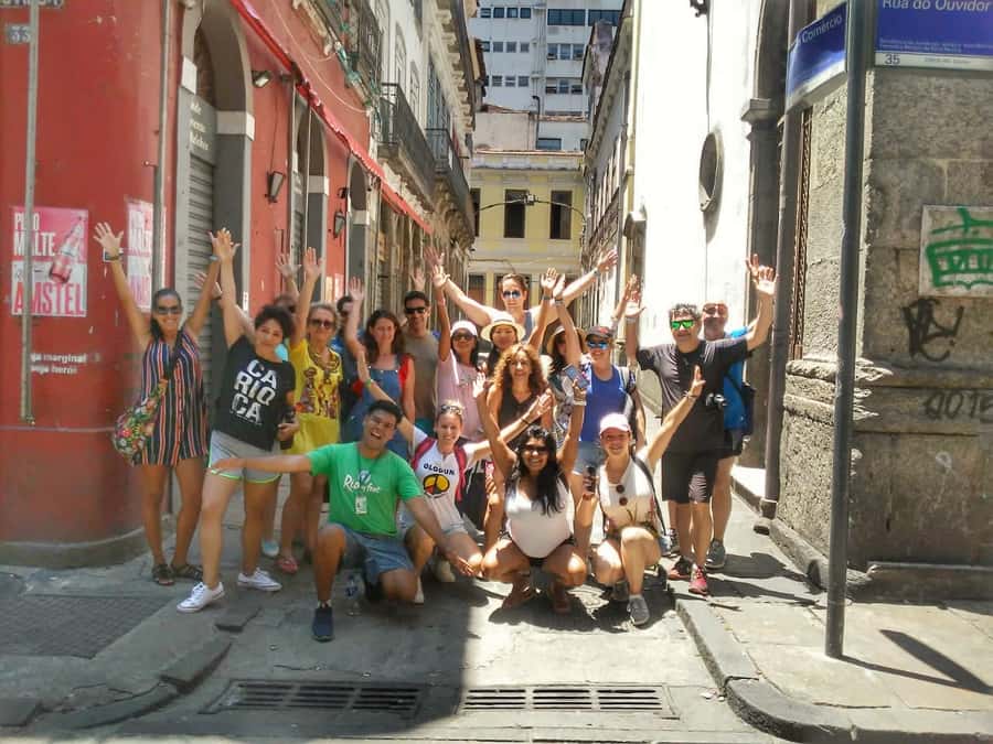 Rio de Janeiro: Historical Downtown and Lapa Walking Tour - Starting at Praça Cinelândia and Getting Oriented in Rio’s Center