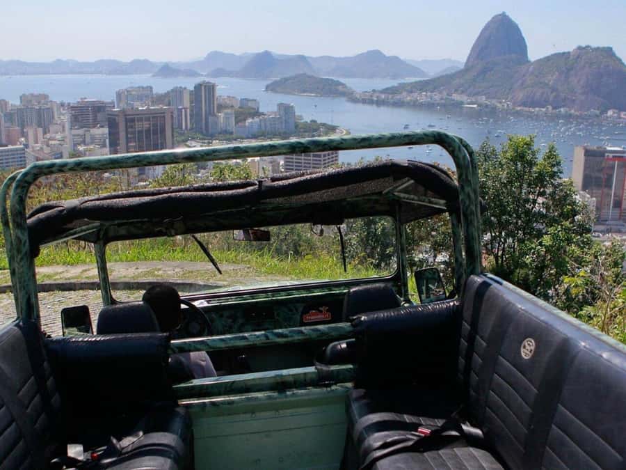 Rio de Janeiro: Jeep Tour Christ the Redeemer + Sugar Loaf - Guide quality: what you can reasonably expect