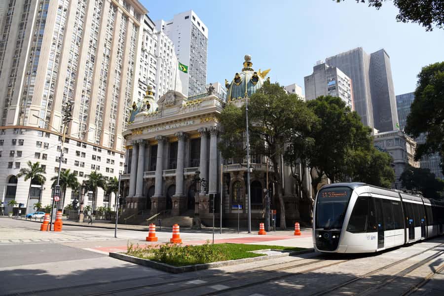 Rio de Janeiro: Lapa and Santa Teresa with Tram Ride - Lapa’s Link to the Day: Passeio Público and Classic Architecture