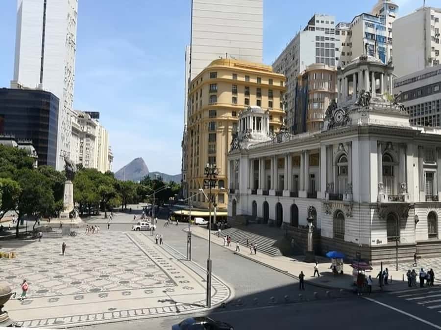 Rio de Janeiro : Must-See Sites Walking Tour With A Guide - What you actually get for $50: value beyond the route