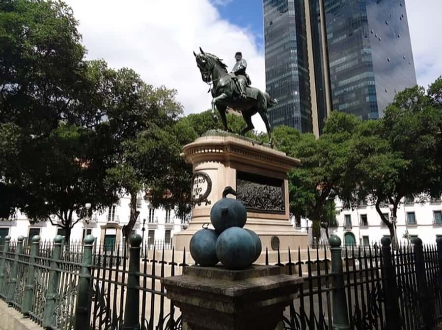 Rio de Janeiro : Must-See Sites Walking Tour With A Guide - Time on your feet: what four hours feels like in Rio Centro