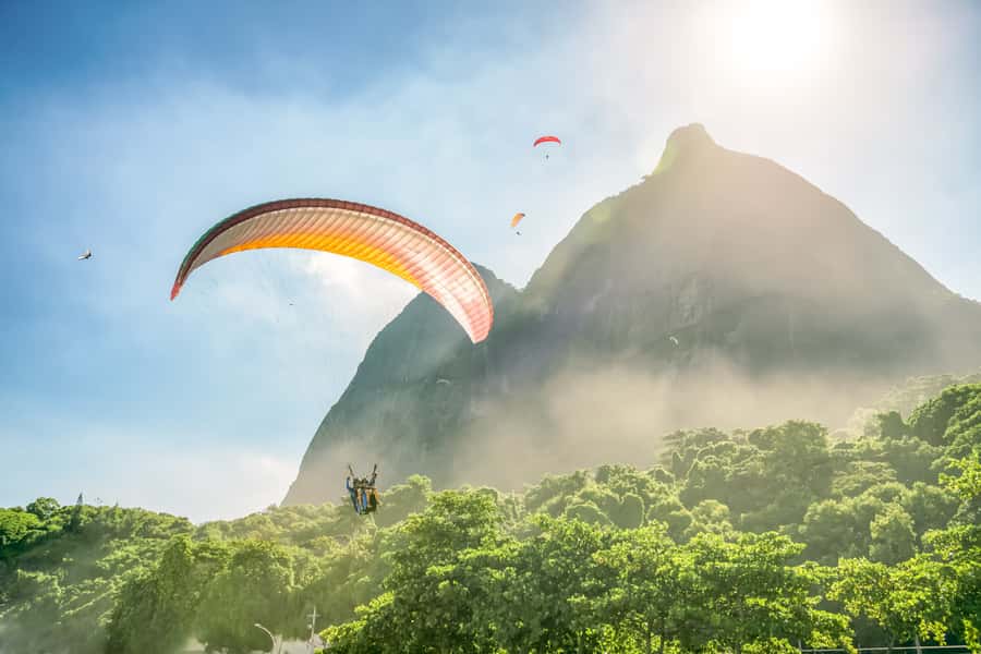 Rio de Janeiro: Paragliding Tandem Flight - The Launch: Running Off Pedra Bonita and Timing in Real Life