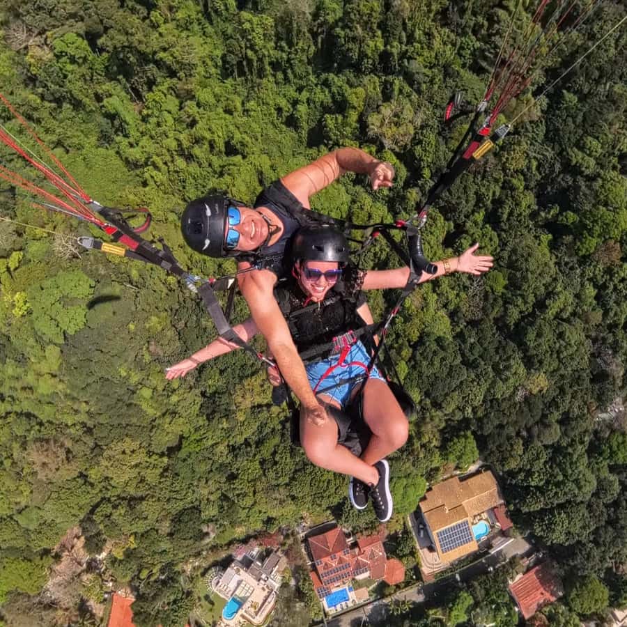 Rio de janeiro : Paragliding Tandem Flights over Rio - Entering Pedra Bonita: the “why” behind this flight