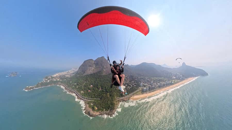 Rio de janeiro : Paragliding Tandem Flights over Rio - Registration and safety checks that make the experience feel controlled