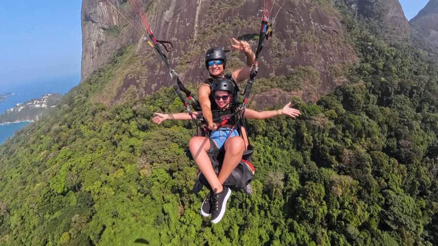 Rio de janeiro : Paragliding Tandem Flights over Rio - Your tandem flight: 10–15 minutes in the sky over Rio