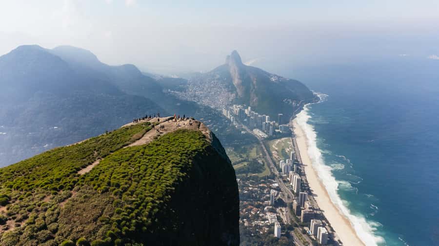 Rio de Janeiro: Pedra da Gávea Guided Hike Tour - Safety on rock: what the guide coaching gets right