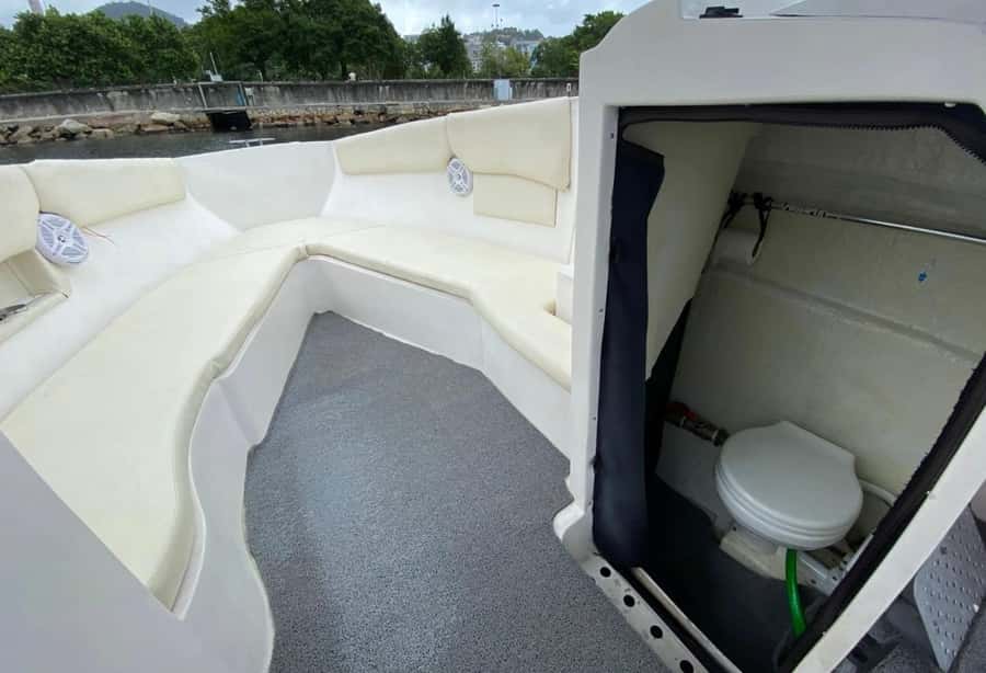Rio de Janeiro: Private Speedboat Trip - Onboard Comfort: Bluetooth, Coolers With Ice, and a Bathroom