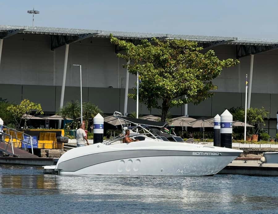 Rio de Janeiro: Private Speedboat Trip - Price and Value: Is $380 for Up to 10 Worth It?