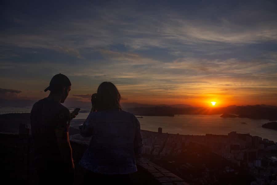 Rio de Janeiro: Private Sunrise Tour at Mirante Dona Marta - The Mirante Dona Marta stop: how to use your 1 hour well