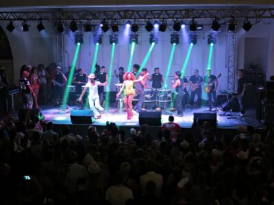 Rio de Janeiro: Salgueiro Samba School Rehearsal Tour - The 5-hour evening plan, and where delays can mess with you