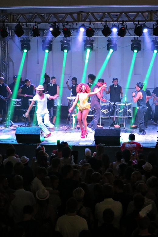 Rio de Janeiro: Salgueiro Samba School Rehearsal Tour - The guide factor: helpful context or mostly logistics?