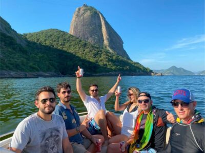 Rio de Janeiro: SpeedBoat Tour - Beach Tour with Beer - Starting at Urca Pier: where the day really begins