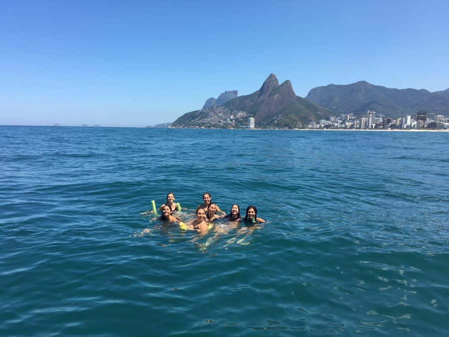 Rio de Janeiro: SpeedBoat Tour - Beach Tour with Beer - Copacabana and Arpoador: where you finally see the shoreline “in full”