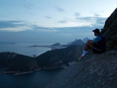 Rio de Janeiro: Sugarloaf Mountain Hike and Climb - Getting going: Praça Gen. Tibúrcio and the Pista Claudio Coutinho start