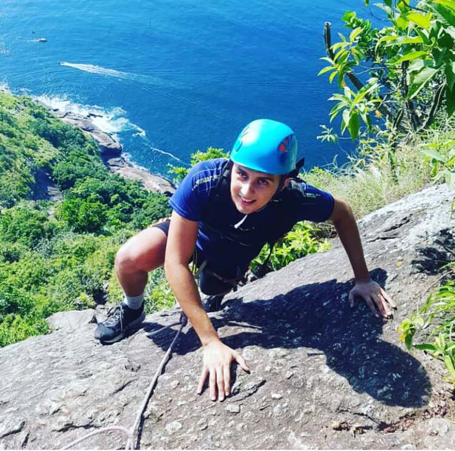Rio De Janeiro: SUGARLOAF MOUNTAIN HIKE & CLIMB - Starting at Urca: The Warm-Up Hike Before the Rocks