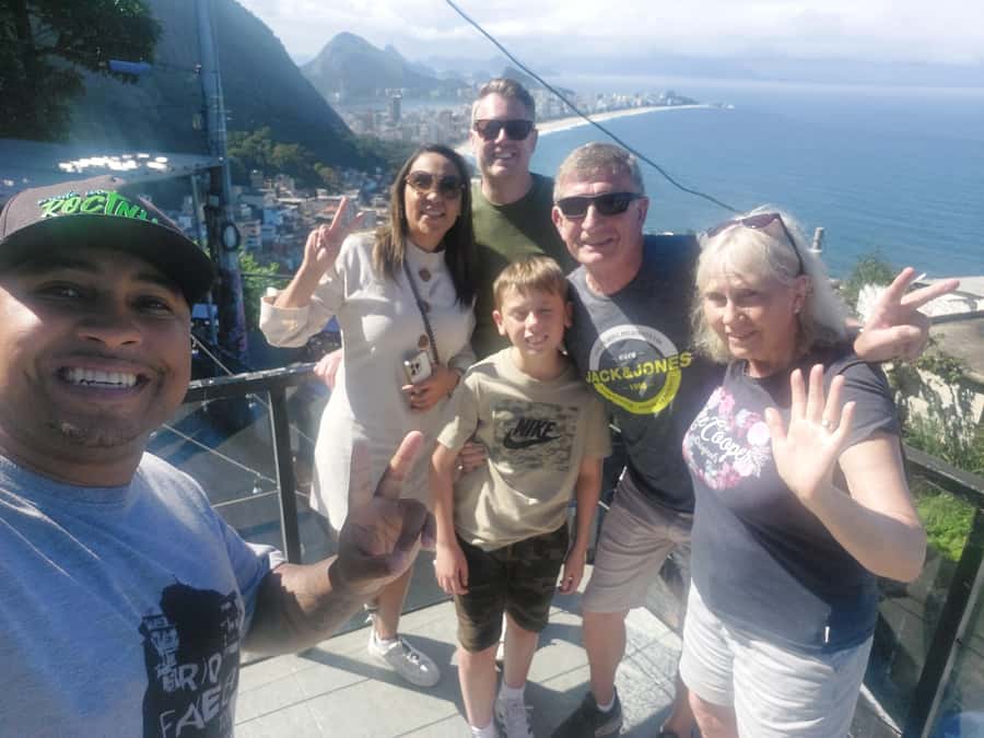 Rio Favela Tour - Language and Private-Group Comfort: Portuguese, English, and Q&A Time